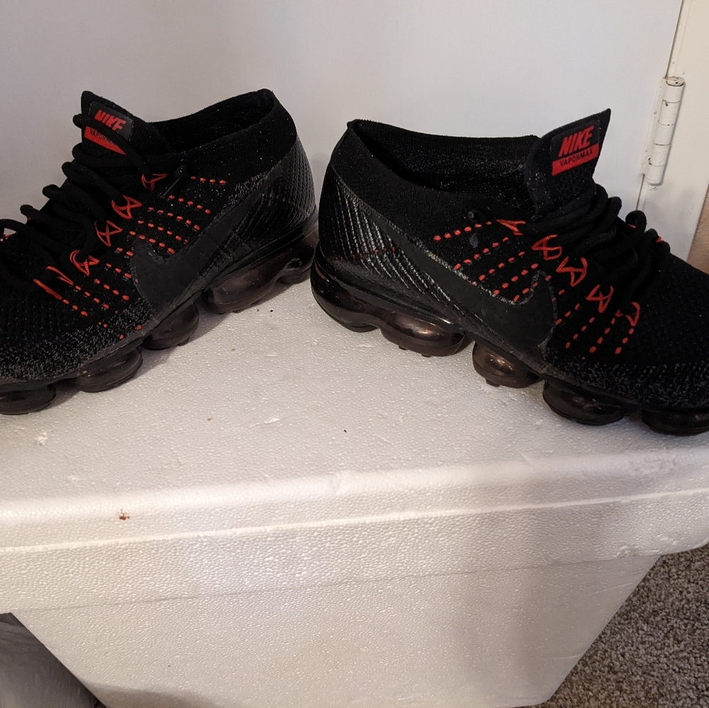 Men's Nike Vapormax Flyknit shoes